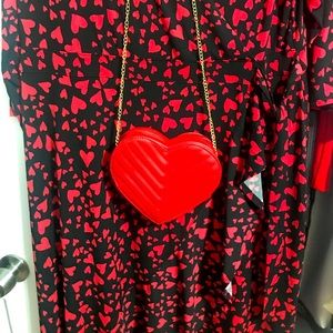 Red heart shaped shoulder bag small